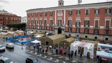 Bari Aperto Il Villaggio Della Prevenzione Della Lilt In Piazza