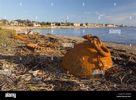 Buoy Mooring Chain Hi Res Stock Photography And Images Alamy