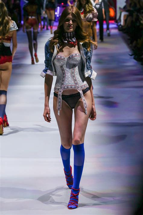 Etam Etam Show 2016 - Lingerie