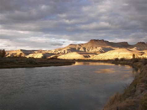 Green River Wy Sunset At Scotts Bottom Recreation Area Photo