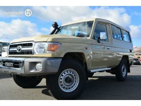 Toyota Land Cruiser Toyota Landcruiser Series Gxl Troop Carrier