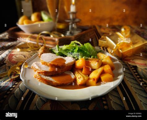 Traditional Roast Turkey Christmas Dinner Stock Photo Alamy