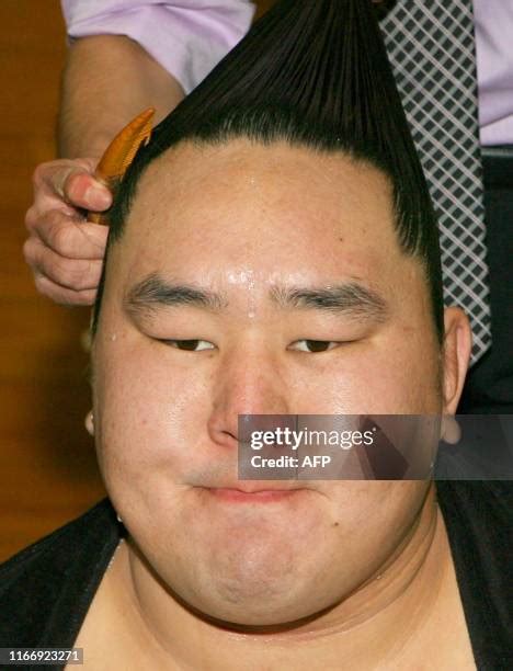 54 Sumo Wrestler Hair Stock Photos High Res Pictures And Images