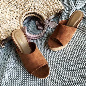 Bamboo Shoes New Tan Peep Open Toe Woodlike Chunky Platform Block