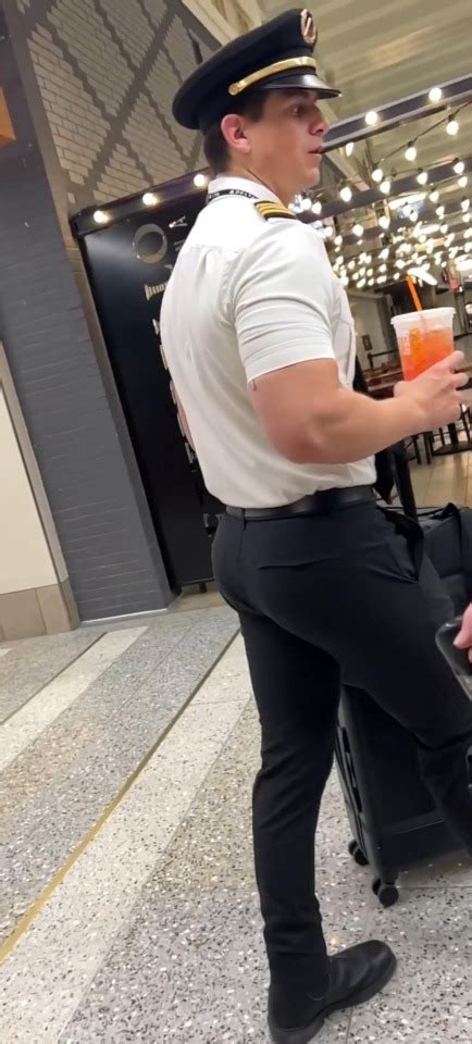 Spotted This Sexy Hot Straight British Man Omg His Ass So Big