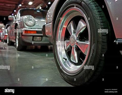 Porsche 911 Classic Hi Res Stock Photography And Images Alamy