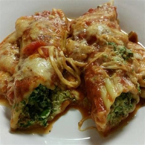 Cheesy Spinach Cheese Manicotti - Crockpot Girl