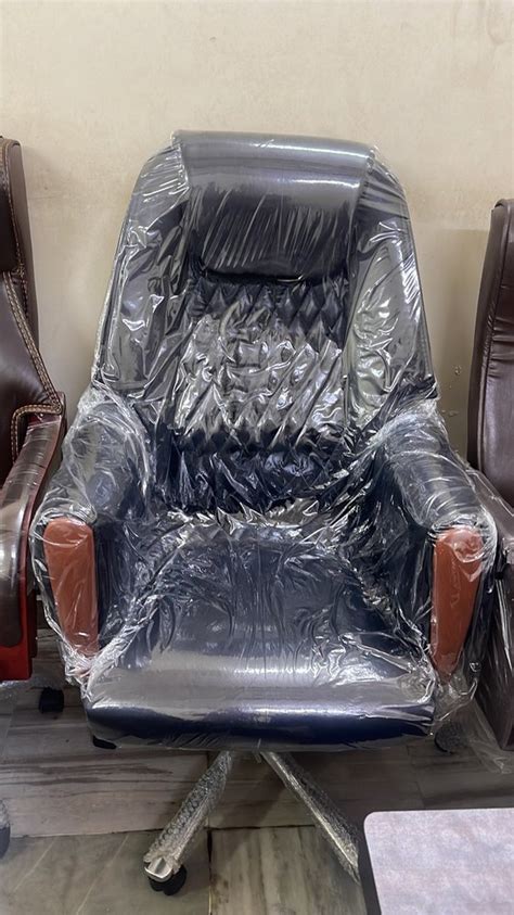 Leatherette High Back Boss Chair Fixed Arm At Rs In Ulhasnagar