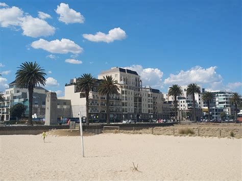 Port Melbourne Beach - Beach Street, Hotel & Dog Beach