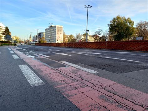 Szybki remont ul Oławskiej wzdłuż Galerii Dominikańskiej Zmiany dla