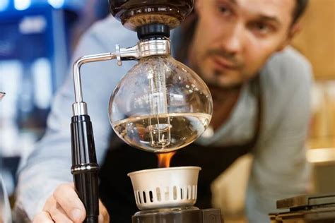 How To Use A Siphon Coffee Maker