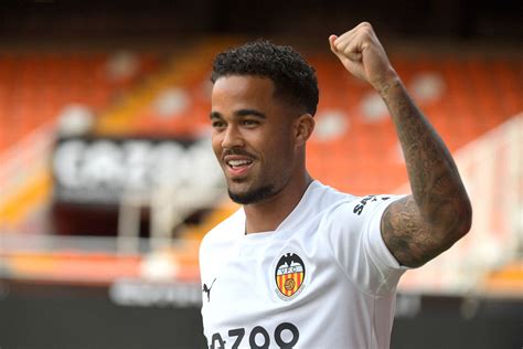 Justin Kluivert schittert bij Valencia: ‘Niet normaal dat een jongen ...