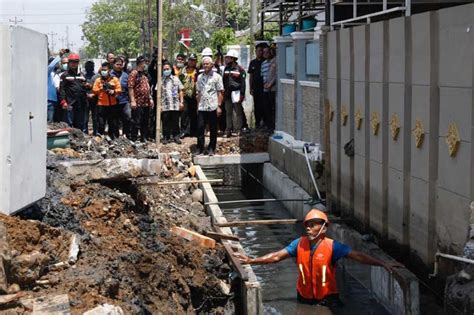 Antisipasi Banjir Rob Pemprov Jateng Bangun Tanggul Rp M Di