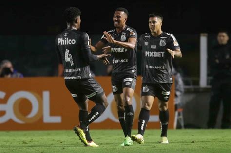 Santos Goleia O Juventude Por 4 A 1 E Volta A Sonhar Vaga Na