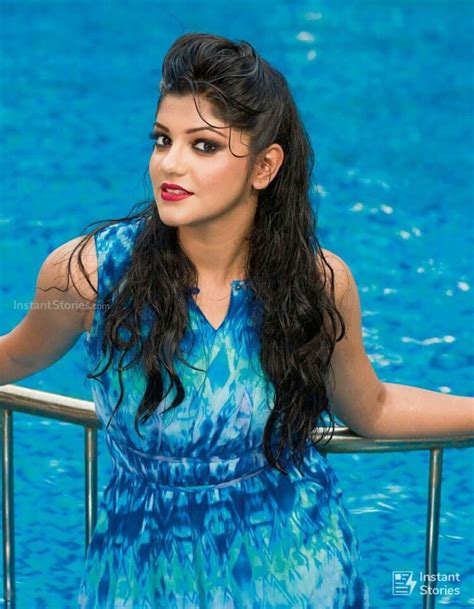 9 Hot Sexy Aparna Balamurali Bikini Pics