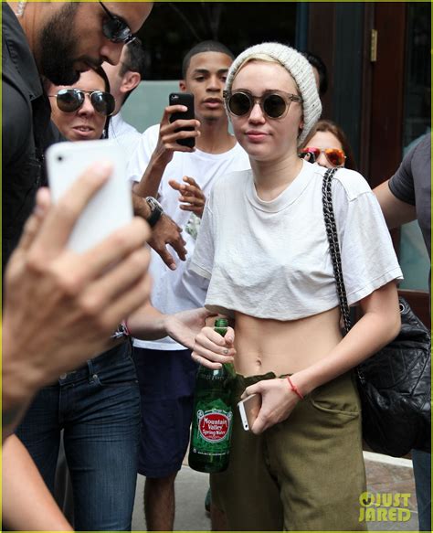 Miley Cyrus Models The TMNT Underwear A Fan Gave Her Photo 3171843