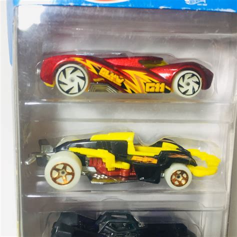 2018 Hot Wheels 5 Pack Set De 5 Hw Glow Wheels Power Surge Wattzup