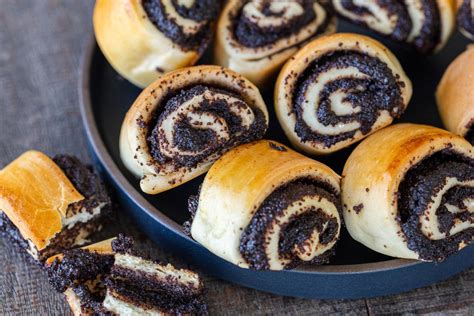 Quick Poppy Seed Rolls Video Momsdish