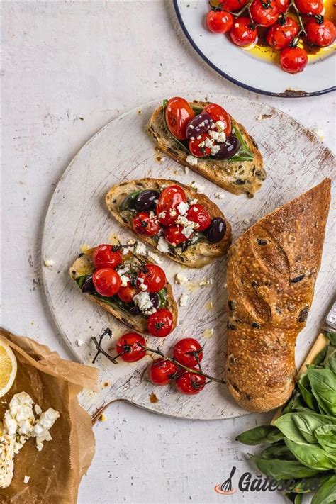 Crostini De Rosii Cherry Coapte Si Feta La Cuptor Gatesc Ro