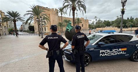 Cinco detenidos varios menores por una agresión en la puerta de una