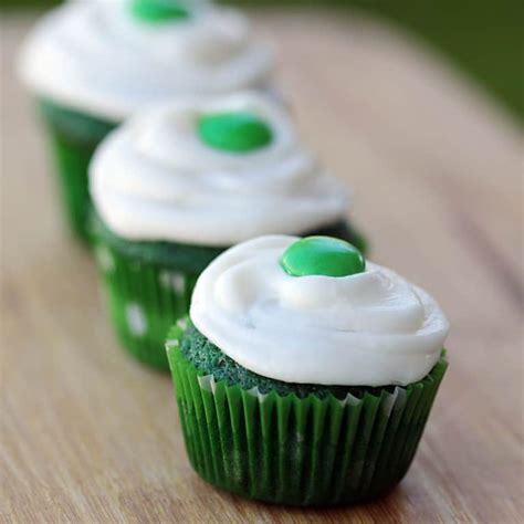 Green Velvet Cake And Cupcakes • Love From The Oven