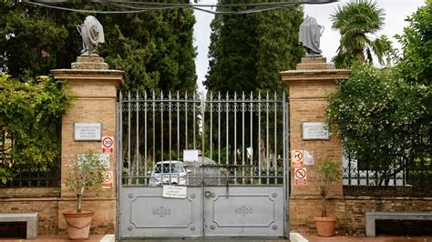 La Borrasca Ciar N Obliga A Cerrar El Cementerio De Sevilla El D A De