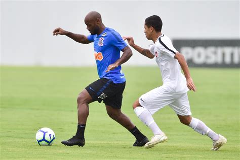 Boselli Perde Pênalti E Love Dá Vitória Ao Corinthians Em Jogo Treino Gazeta Esportiva