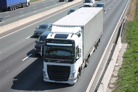 Volvo FH Imperial Trans PL Matt Gilder Flickr