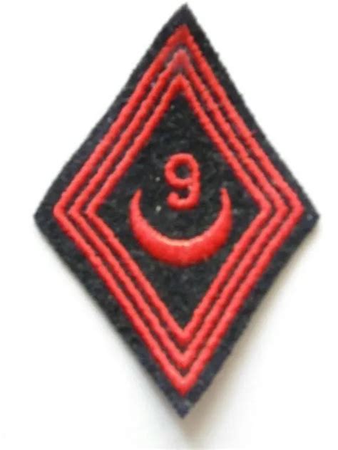 INSIGNE MODELE 45 LOSANGE DE BRAS ARMEE D AFRIQUE 9ème ZOUAVES EUR 20