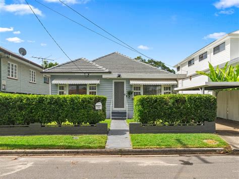 15 Mark Street Newmarket Qld 4051 Property Details