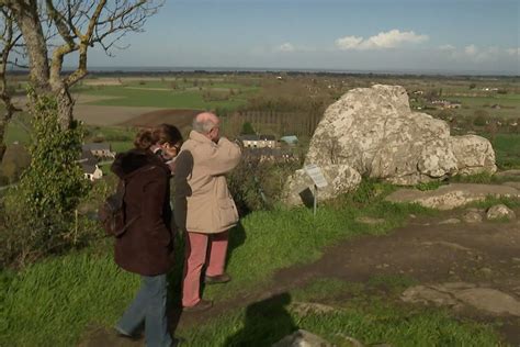 Dol De Bretagne Le Diable Saint Michel Et De Sanglantes Batailles Au