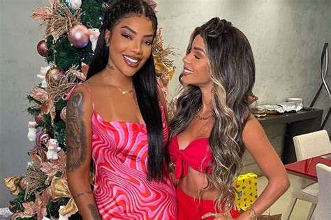 Ludmilla E Brunna Gon Alves Come Am Processo De Gravidez Por