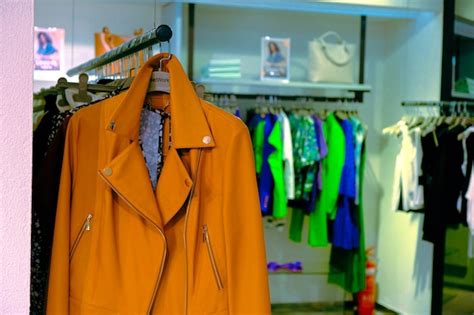 Imágenes De Anorak Tienda Ropa Descarga Gratuita En Freepik