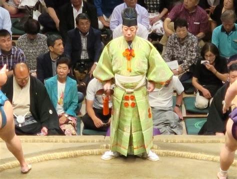 三役格行司格草履行司 2015年大相撲五月場所and九月場所 At 両国国技館 朝香沙都子オフィシャルブログ「着物ブログ きもの