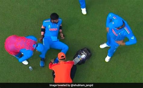 India Vs Bangladesh Hardik Pandya Suffers Injury During Cricket World