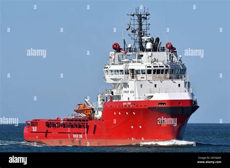 Offshore Tug Supply Ship Sar Loke Stock Photo Alamy