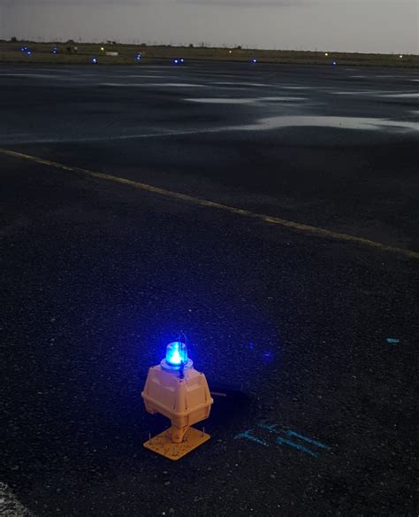 Solar Taxiway Edge Light - World's Safest Runway Lighting - S4GA