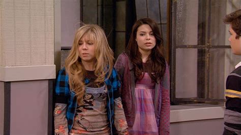 Miranda Cosgrove And Jennette Mccurdy 2009