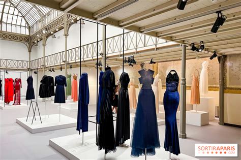 Alaïa Grès au delà de la mode l exposition de robes sculpturales à la