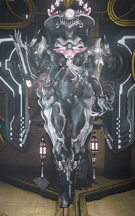 Yareli Fashion Frame with the New Skin : r/Warframe