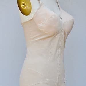 S S Vintage Corset Girdle Lingerie Bustier Bullet Bra Girdle