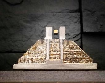 Kinetic Art Bismuth Bull And Bear Maglev Sculpture Gift For Scientist