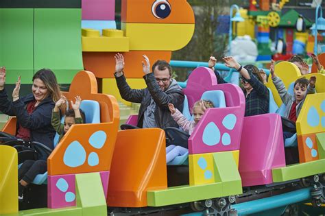 DUPLO® Dino Coaster | LEGOLAND® Windsor Resort