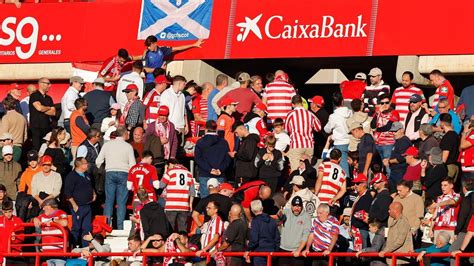 Suspendido El Partido Entre Granada Y Athletic Club Por La Muerte De Un Aficionado En La Grada