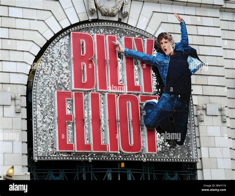 Billy Elliot Musical London 2024 - Mandy Rozelle