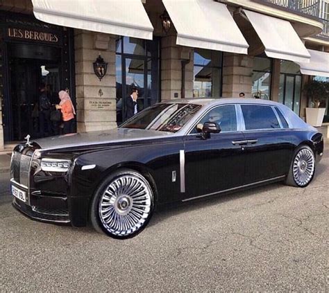 Pin By Drip Lord On Billionaires Club Luxury Cars Rolls Royce Rolls