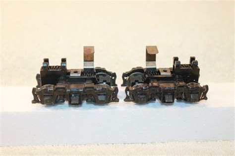 Athearn Blue Box Loco Parts 1 Pair Blomberg B Loco 2 Axle Power