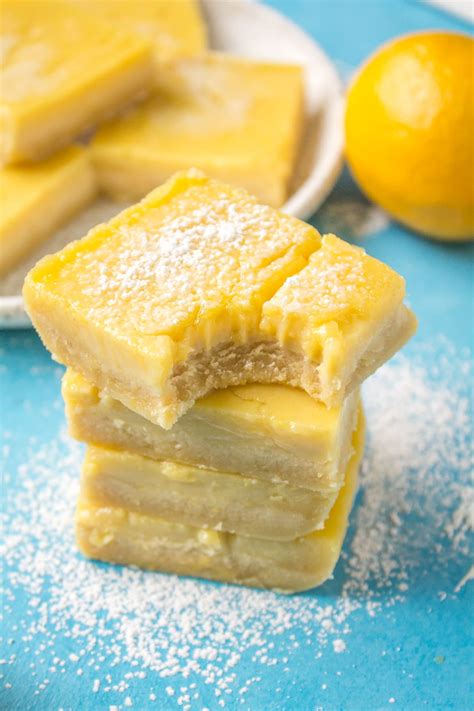 Healthy Lemon Bars | The Clean Eating Couple