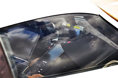 Porsche 918 Spyder Interior Revealed in Latest Spyshots - autoevolution