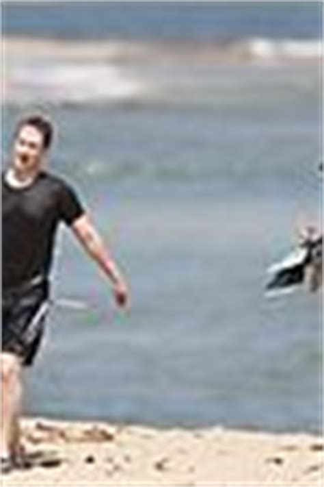 Mark Zuckerberg & Priscilla Chan: Surfing in Hawaii!: Photo 2858133 ...